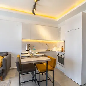 Apartment Midpoint 