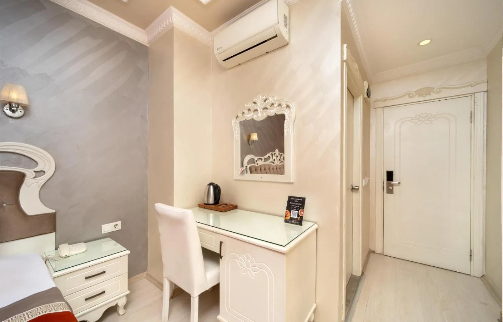 Deluxe Newport Hotel - Old City Istanbul 3*,