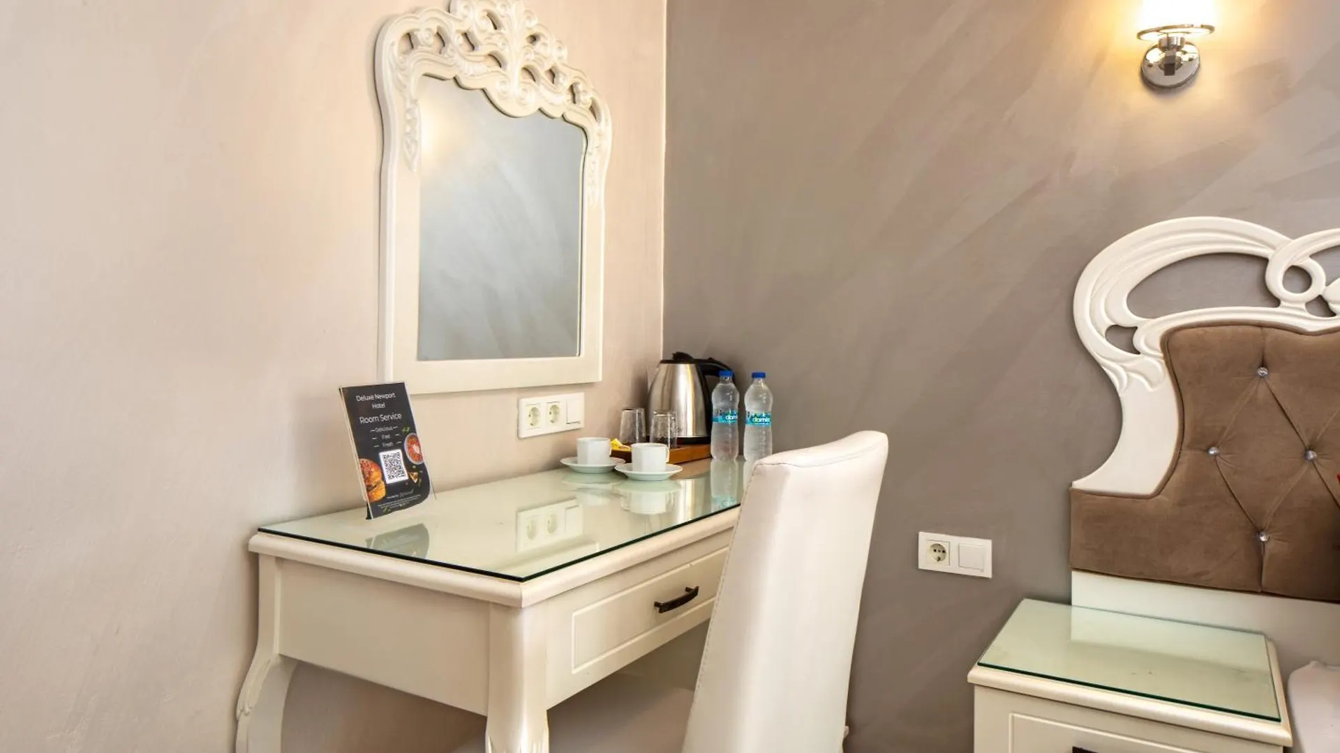 Deluxe Newport Hotel - Old City Istanbul