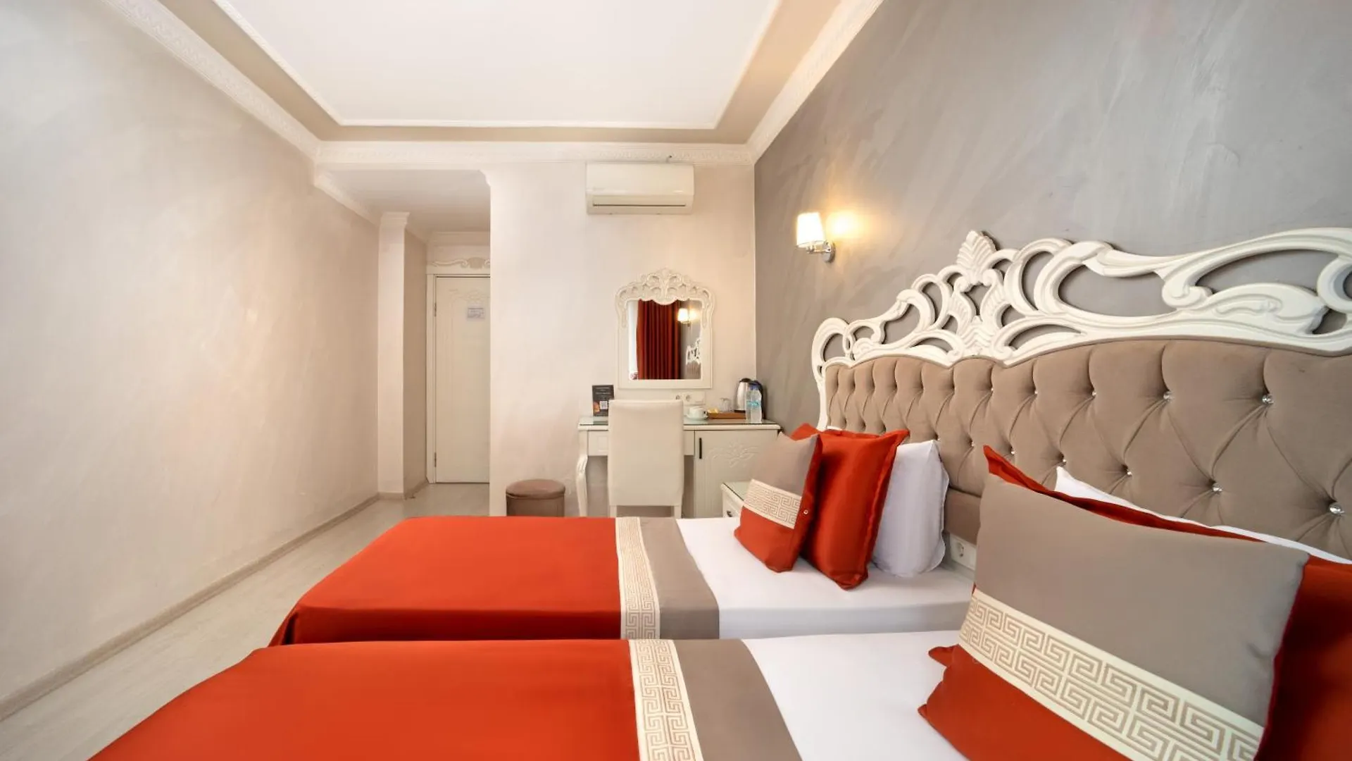 Deluxe Newport Hotel - Old City Istanbul