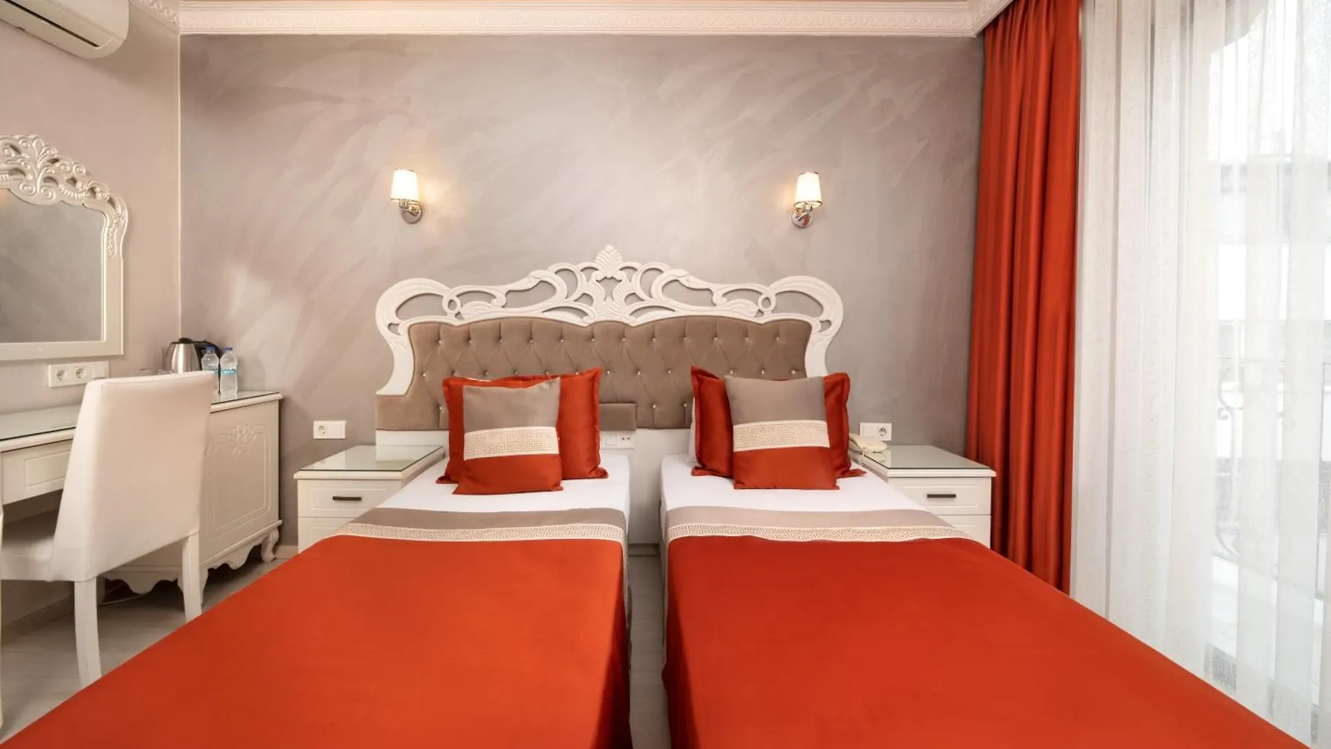***  Deluxe Newport Hotel - Old City Istanbul Turkey